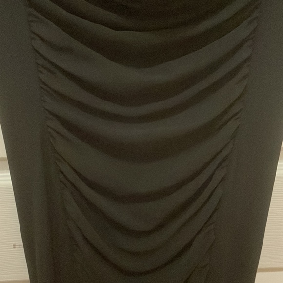 Perfect LBD! Sexy & classy. Incredibly flattering! - Picture 3 of 6